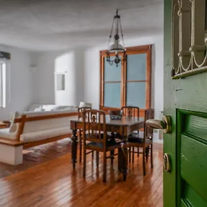 Serenity - Traditional House With Stunning Sea View Holiday home